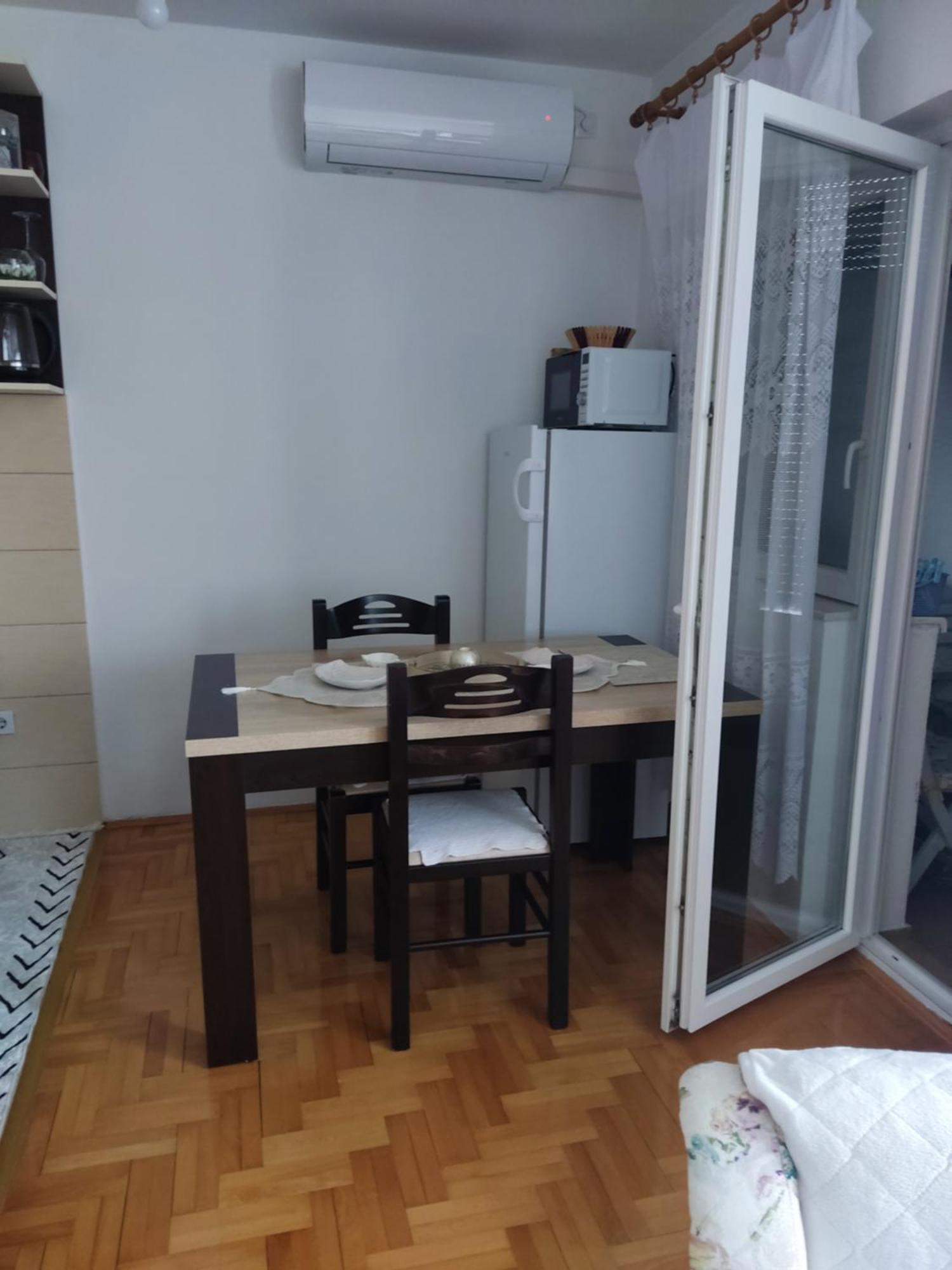 Apartman Dunja Plužine Exteriör bild